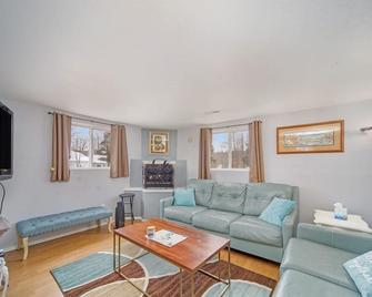 Happy Days and Nights - The Loft - Harbor Springs - Sala de estar