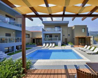 Mary's Residence Suites - Chrisi Ammoudia