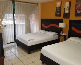 Hotel Tradicional Savaro Sa De CV - Zihuatanejo - Bedroom