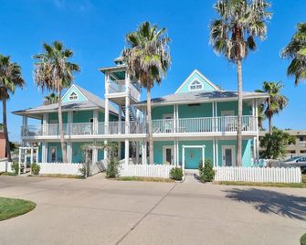 Seashell Village Resort near the beach with kitchens - Port Aransas - Building