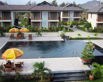 Aniise Villa Resort - Phan Rang-Thap Cham - Piscina