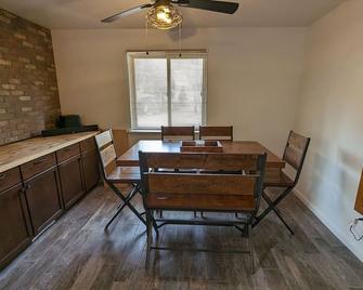 Riverfront Cabin in Pine - Pine - Comedor