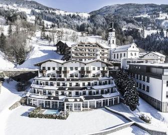 Ferienhotel Hoppet - Hart im Zillertal - Building