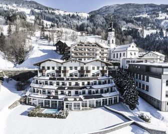 Ferienhotel Hoppet - Hart im Zillertal - Building
