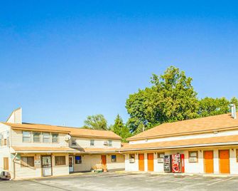 Hotel O Best Rest Inn Springfield Us 36 - Springfield - Edificio