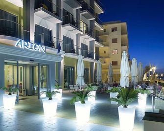 Arion Hotel - Xylókastro - Gebäude