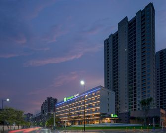 Holiday Inn Express Jingdezhen Ancient Town By IHG - Jingdezhen - Building