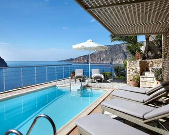 Seafront Kefalonia Villa Villa Kazaana 3 Bedrooms Spectacular Sea Views - Asos - Pool