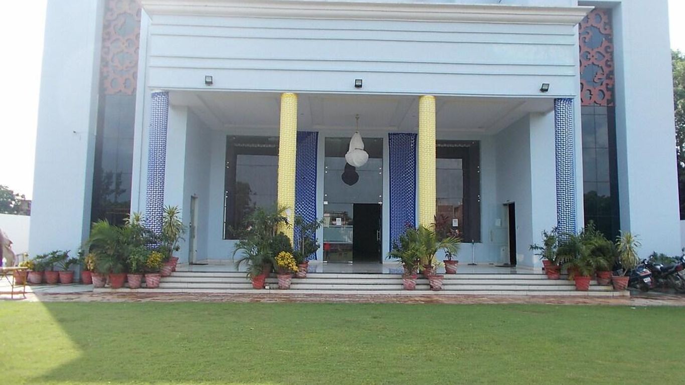 Hotel Kailash Mansarover And Banquet Hall
