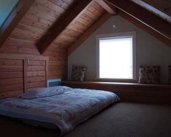 Simple, Serene Wine Country Retreat In Alexander Valley (Sonoma County) - Geyserville - Bedroom