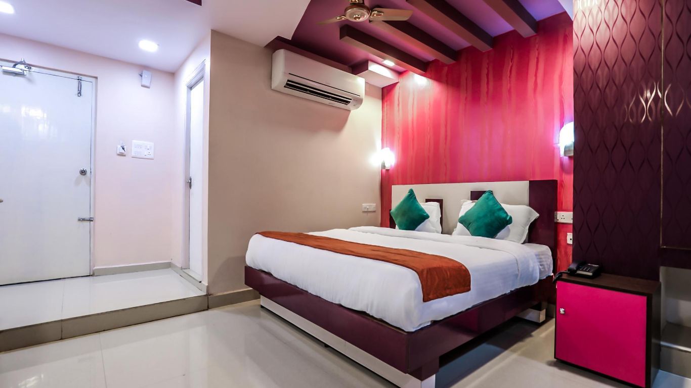 OYO Flagship 9930 Hotel Avs Residency