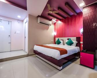 OYO Flagship 9930 Hotel Avs Residency - Visakhapatnam - Habitación