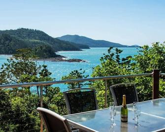 Cooinda Gardens 5, Beautiful Apartment on Hamilton Island - Hamilton Island - Balkon