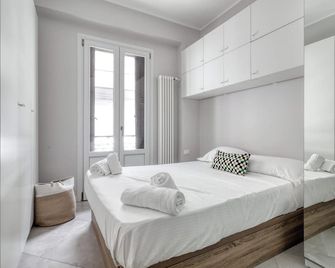 Joivy Modern City Centre Flat - Milão - Quarto