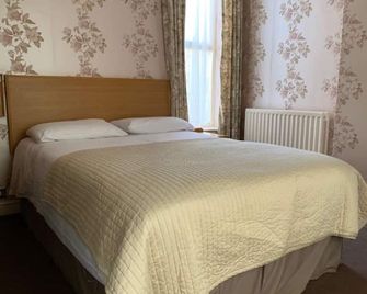 Waterford Lodge Hotel - מורפת' - חדר שינה