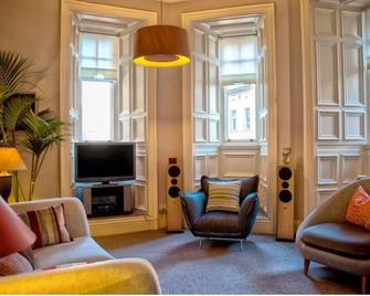 West George Street Apartment - Glasgow