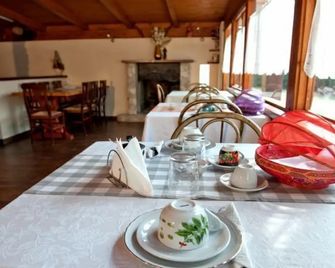 B&b La Formichina - Peschici - Ruang makan