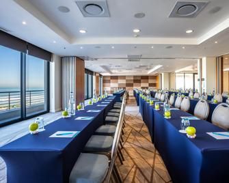 Blaauwberg Beach Hotel - Cape Town - Meeting room