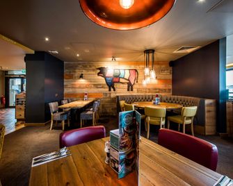 Premier Inn Dundee Centre - Dundee - Bar