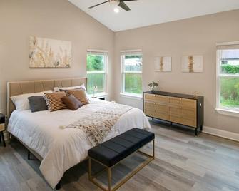 Coastal Boho Beach Retreat - Waveland - Bedroom