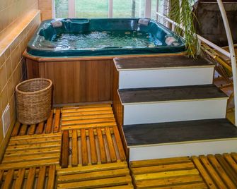 普蘭滕酒店 - 德布勒森 - Spa
