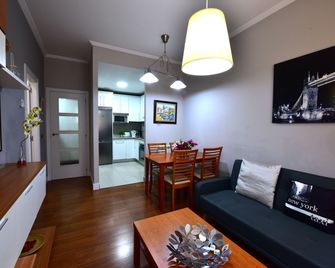 Salamanca Centro Apartamentos - Salamanca - Sala de estar