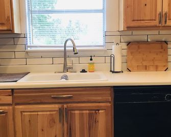 Hidden Gem on the Crystal clear water of the Nueces River - Uvalde - Cocina