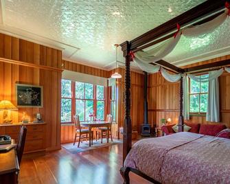 Turkey's Nest - Macadamia Rainforest Suite - Clear Mountain - Habitación