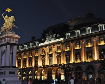 Studio Between Cathedral And Square Michel De L'hospital. - 克萊蒙費朗