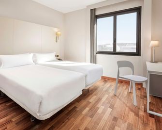 B&B Hotel Elche - Elche - Ložnice