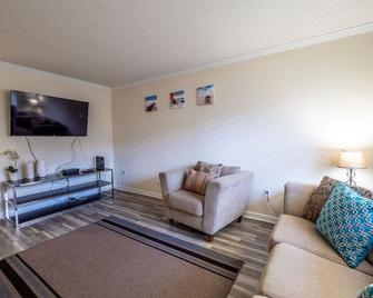 Cozy, lovely terraced house 2 bd - North Charleston - Living room