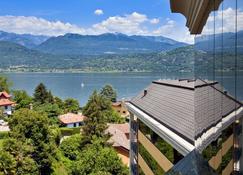 Carl & Do - Baveno - Innenhof