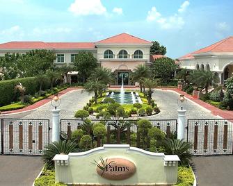 The Palms - Town & Country Club - Gurugram - Building