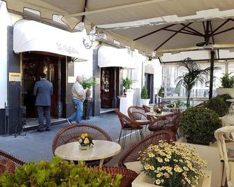 Napoliday - Naples - Patio
