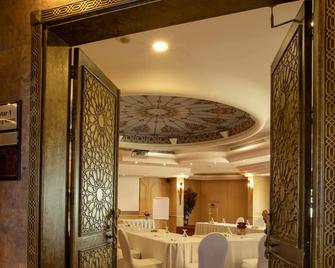 Bristol Hotel - Amman - Meeting room