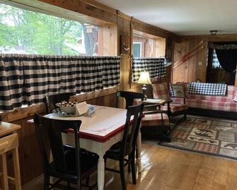 Charming Rustic Cabin Whitefish Bay, Lake Superior View \n - Brimley - Comedor