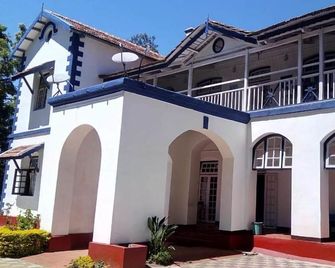 Ywca Wyoming Guesthouse - Coonoor - Gebouw