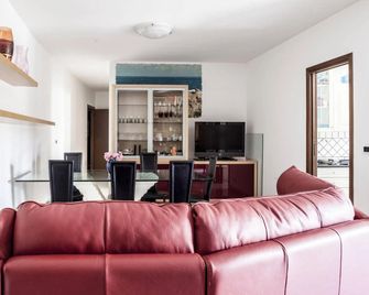 Bed and Breakfast Cesarina - Bologna - Bologna - Wohnzimmer