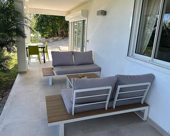 Villa Oasis Garden Apartment - Baie-Orientale - Patio