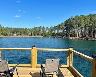 81 Pines II- The Pond House - Waycross - Балкон