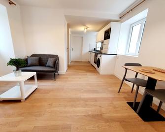 Completely new and equipped - Châtres - Salon