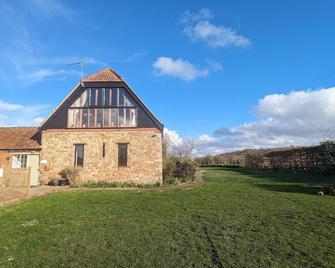 Kingfisher Barn - Oxford - Building