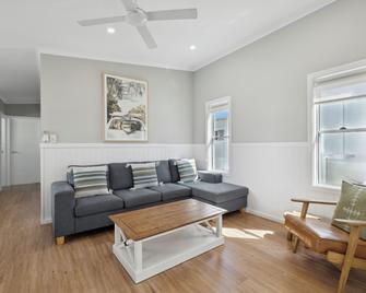 Valla Beach Holiday Park - Nambucca Heads - Huiskamer