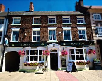 Black Bull - Northallerton - Building