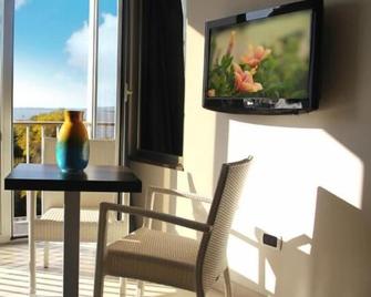 Summertime Hotel - Cabras