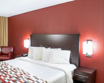 Red Roof Inn & Suites Middletown-Franklin - Franklin - Bedroom