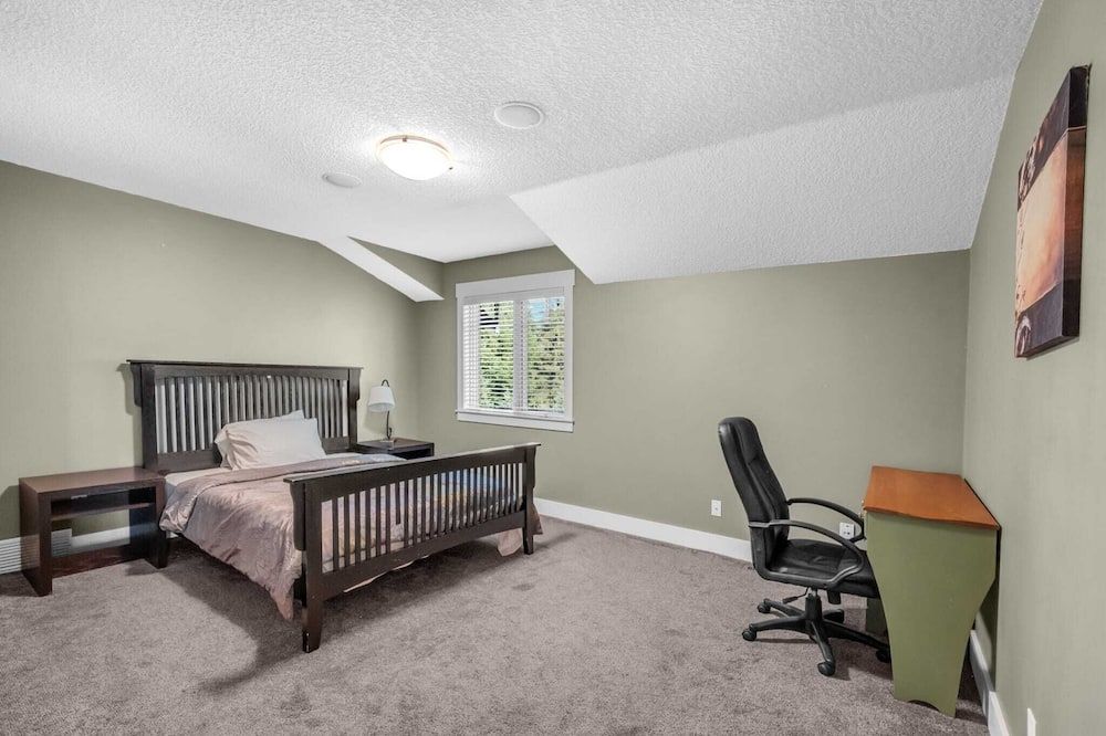 Rocky View Bed & Breakfast - Calgary