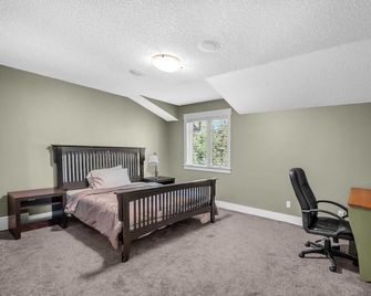 Rocky View Bed & Breakfast - Calgary