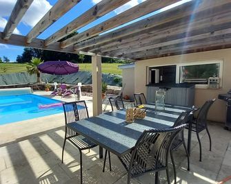 Millésime - Beauville - Piscina