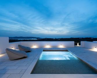 Sersi Paros - Parikia - Piscina